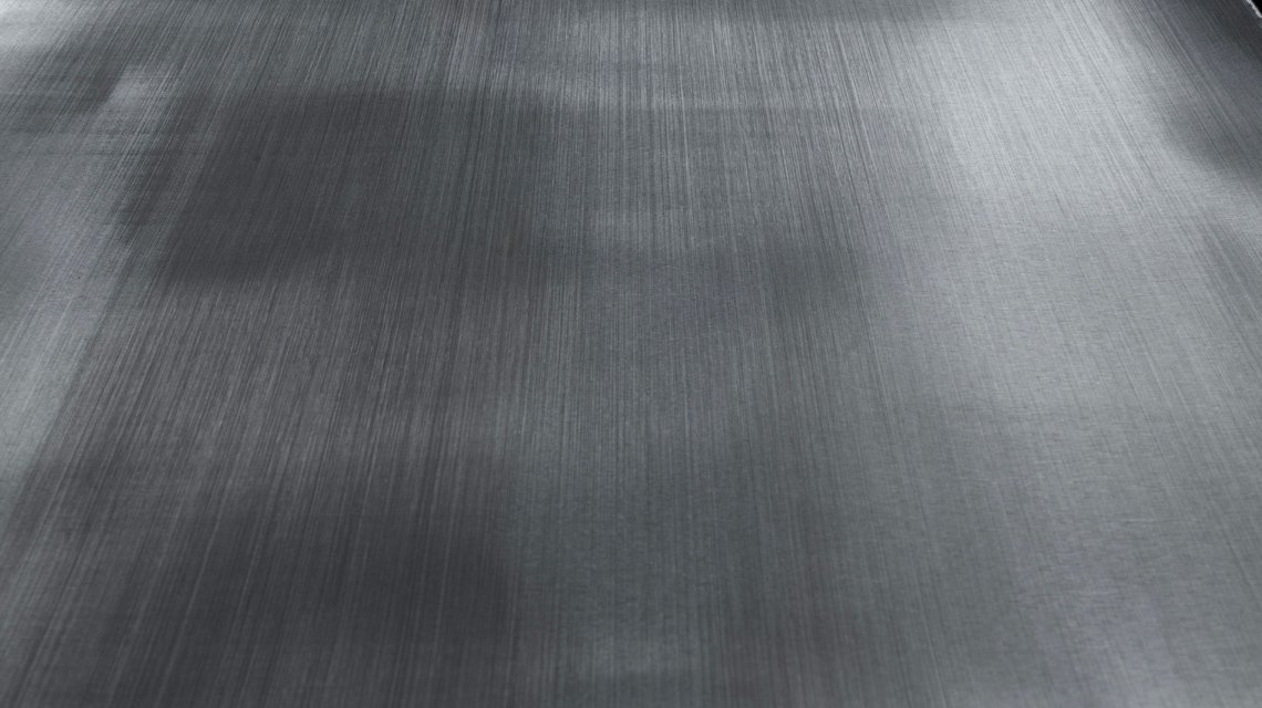 Maille métallique fine pour l'architecture et le design @maillemetaldesign - <p>maille métallique architecture intérieure et design pour l’habillage mural, plafond, luminaire, rideau, mobilier design <a href=